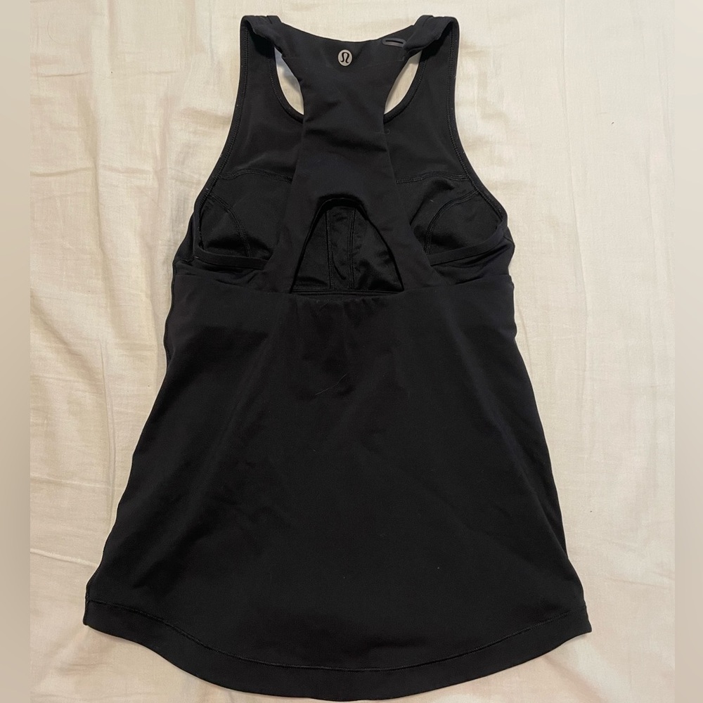 Lululemon Final Lap built in Bra/Phone Razor back Tank
